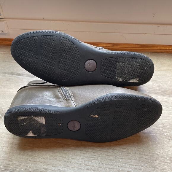 Me Too Harp Boot Granite Grey Wedge Boots Sz 8 - Picture 7 of 7